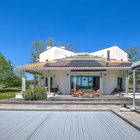 Maison D'architecte : Espace, Calme & Piscine Périgueux