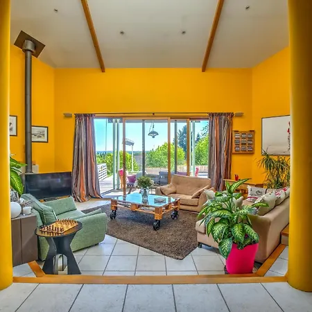 Holiday home Maison D'architecte : Espace, Calme & Piscine